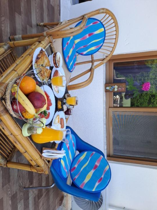 Manga Guesthouse Gjirokastër Esterno foto