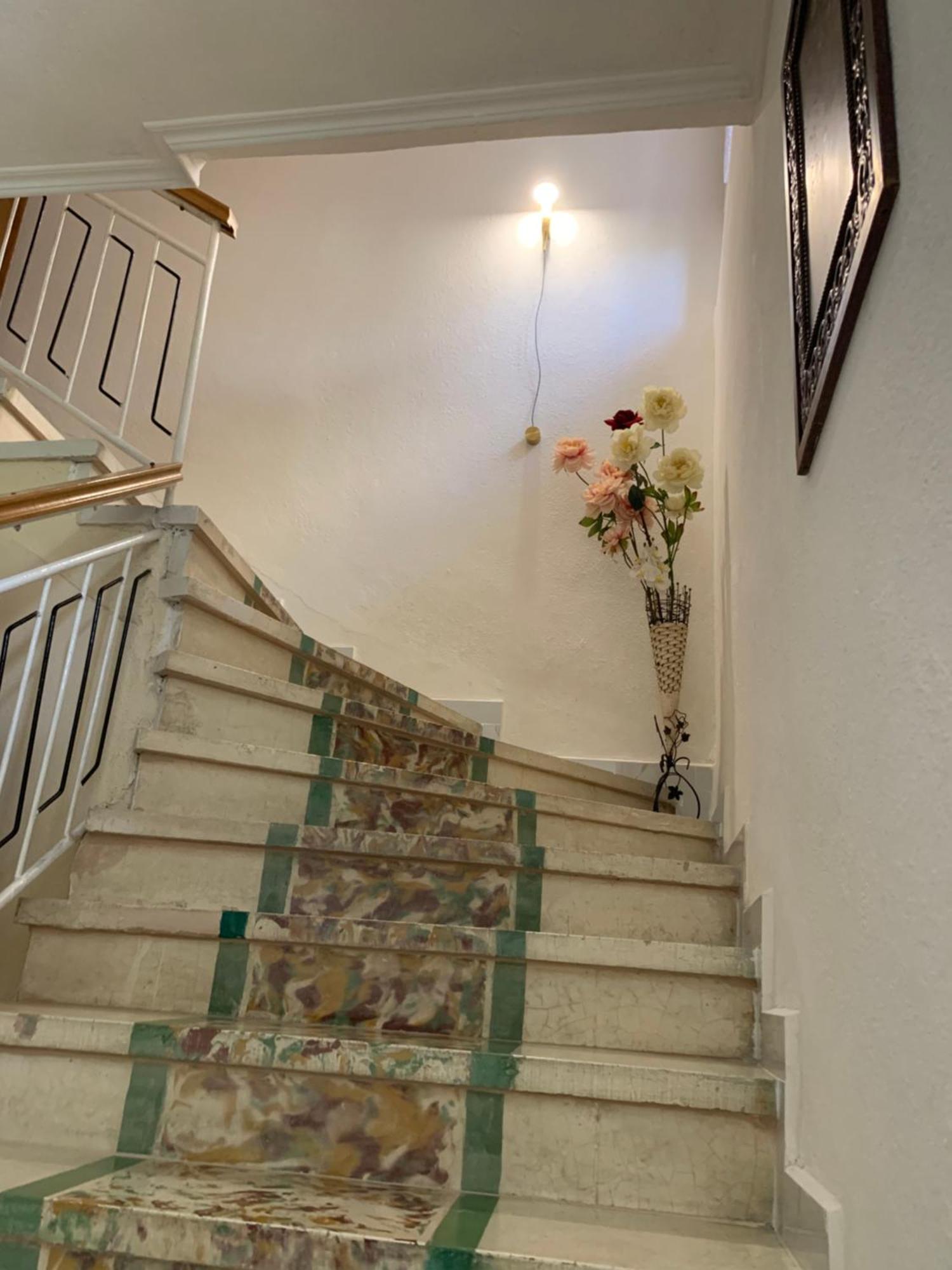 Manga Guesthouse Gjirokastër Esterno foto